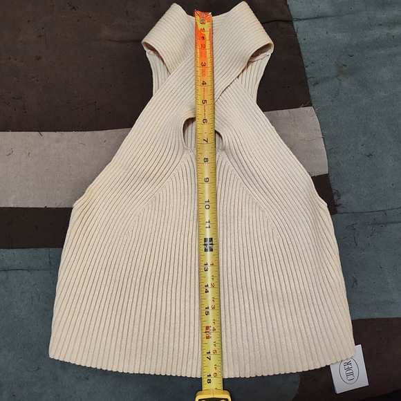 Cider NWT ribbed criss cross crop top - Picture 7 of 9